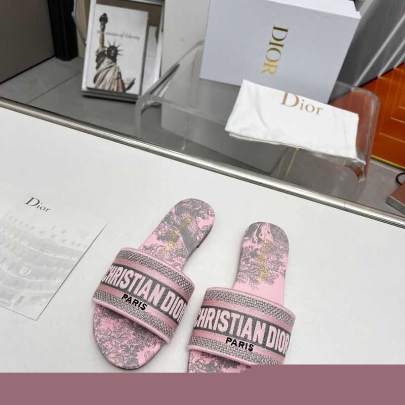 ch**an D*or slippers